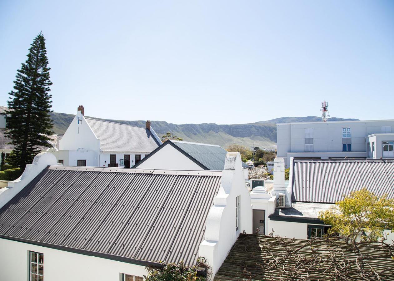 Marine Square Luxury Suites Hermanus Exterior foto