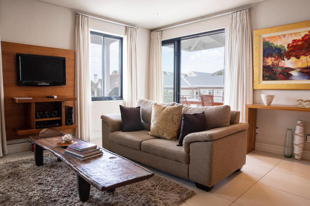 Marine Square Luxury Suites Hermanus Exterior foto